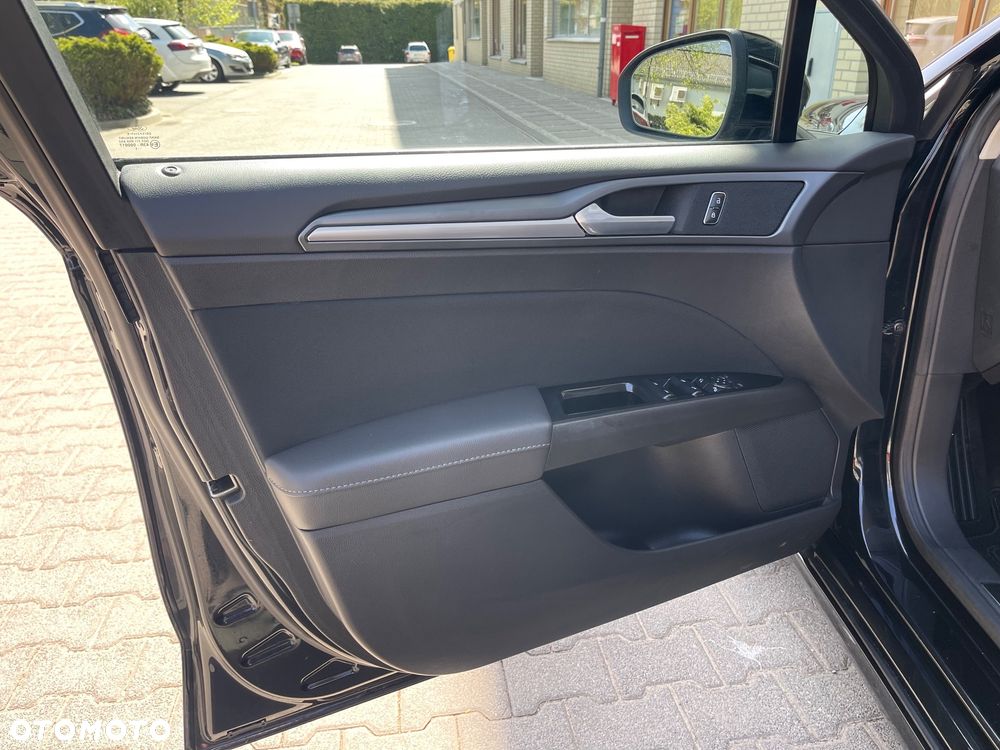 Ford Mondeo - 16