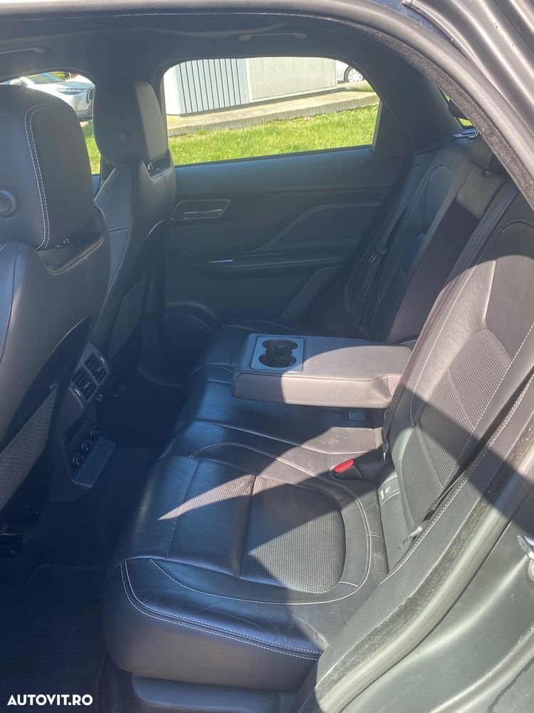 Jaguar F-Pace 20d AWD Aut. R-Sport - 7