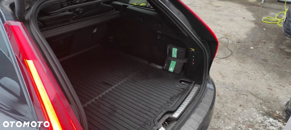 Volvo V90 Cross Country D5 AWD Geartronic Pro - 37