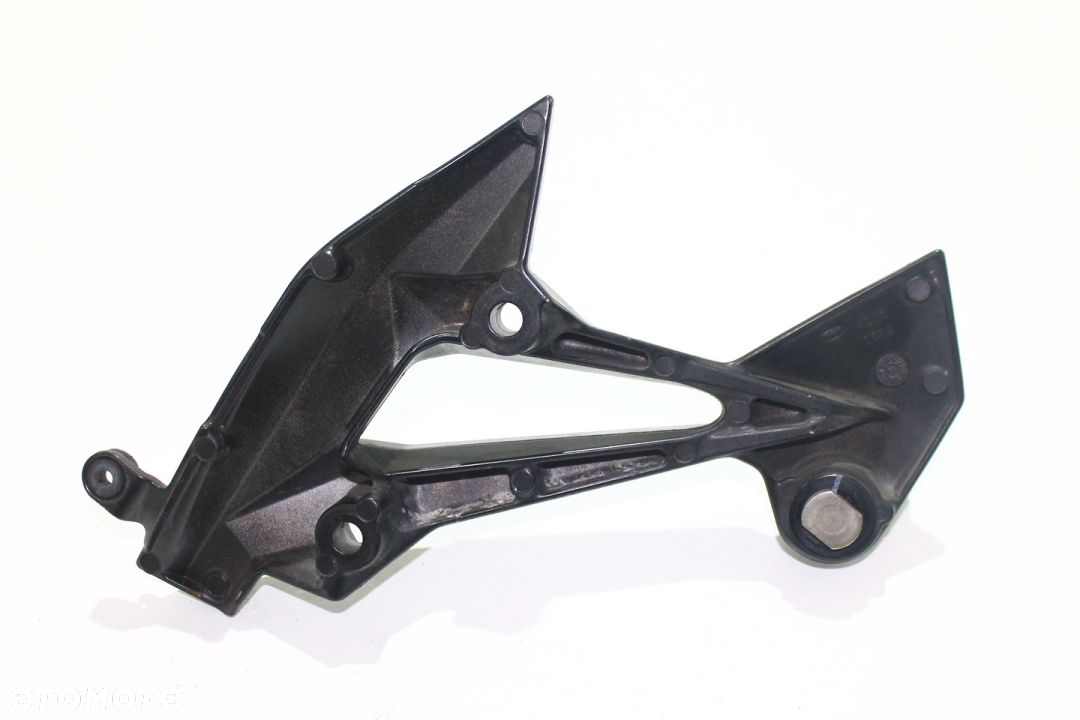 KAWASAKI Z1000 07-09 SET PODNÓŻEK PASAŻERA PRAWY - 3