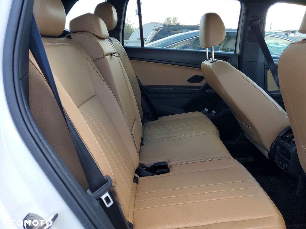 Volkswagen Tiguan - 10