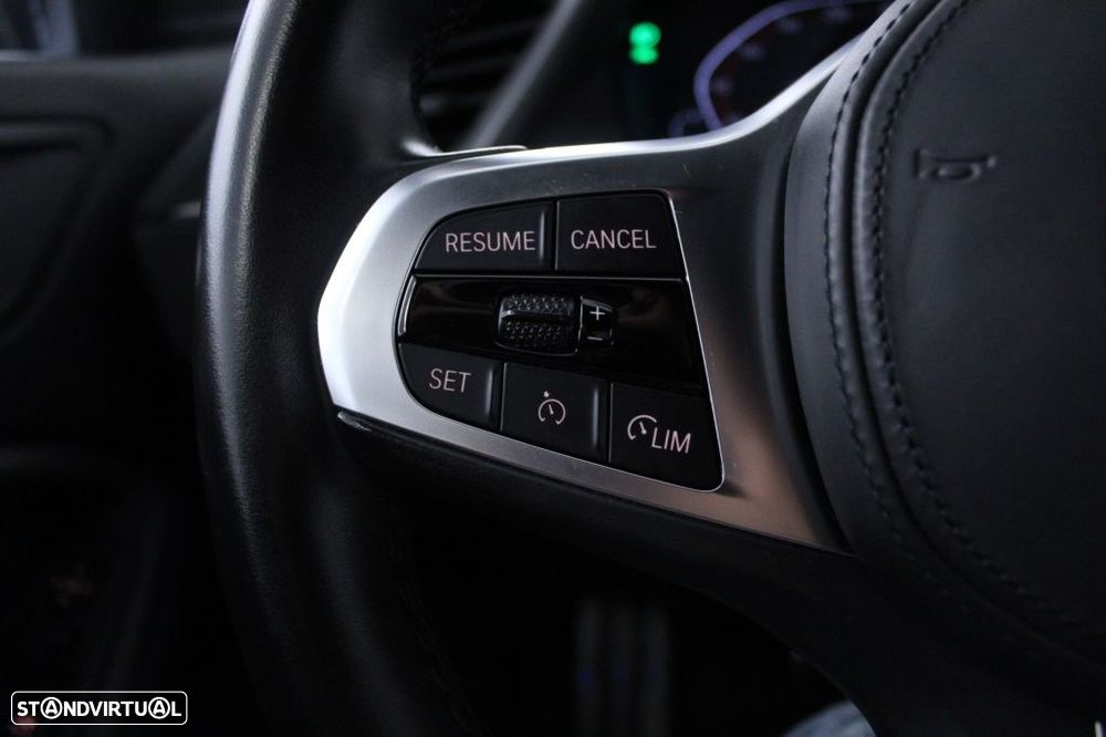 BMW 116 d Pack Desportivo M Auto - 22