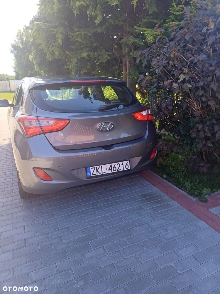 Hyundai i30 blue 1.6 CRDi Style - 20