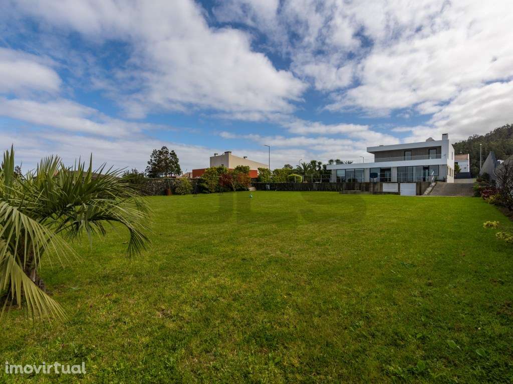 Moradia T4 de Luxo | Piscina de Sal | Lote 2.204m² | Pico da Pedra,... - Grande imagem: 5/60