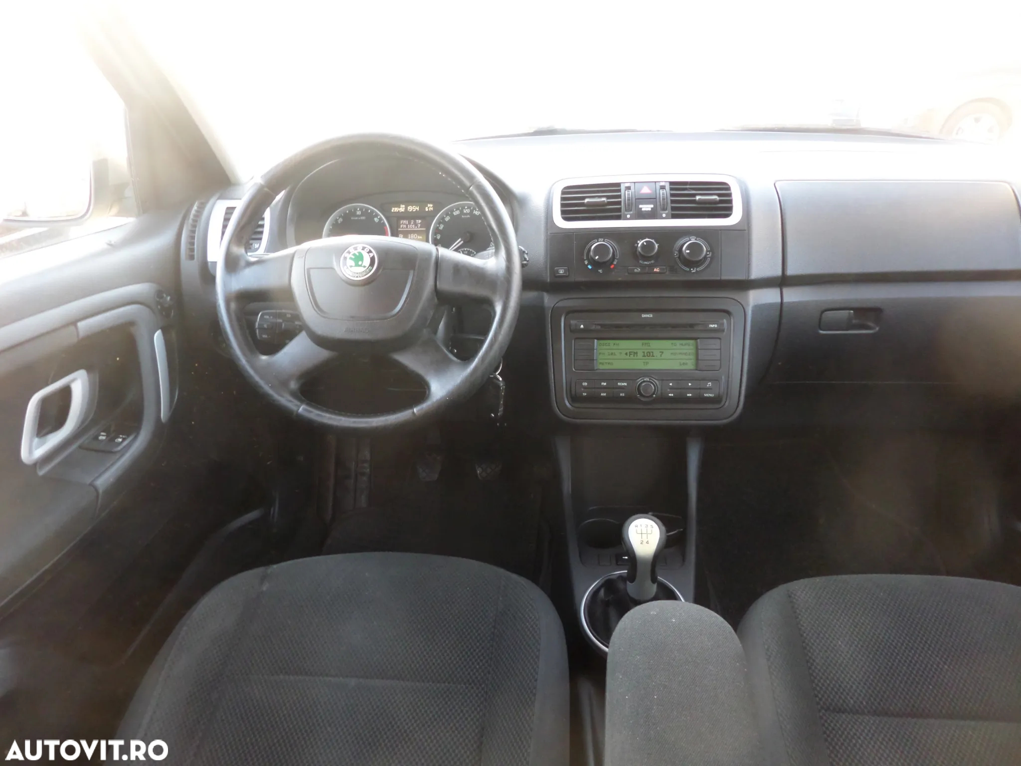Skoda Roomster 1.9 TDI Comfort PLUS EDITION - 25