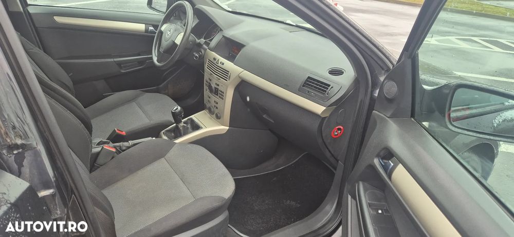 Opel Astra 1.6 Essentia - 8