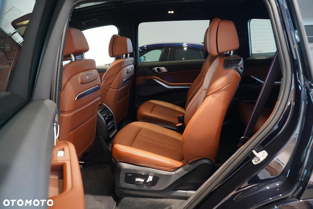 BMW X7 - 11