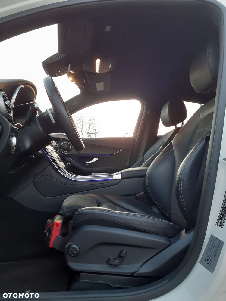 Mercedes-Benz GLC 200 d 4Matic 9G-TRONIC AMG Line - 20