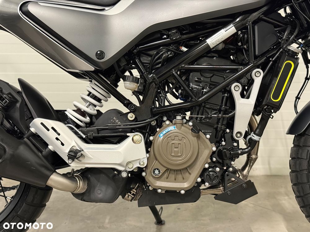 Husqvarna Svartpilen - 13