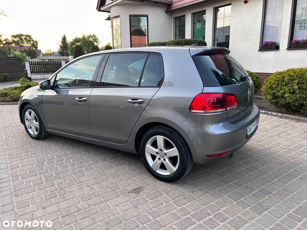 Volkswagen Golf 1.6 TDI DPF Highline - 4