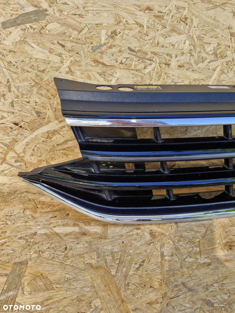 VW TIGUAN II LIFT ALLSPACE R-LINE GRILL/ATRAPA CHŁODNICY 5NN853655D LED - 9