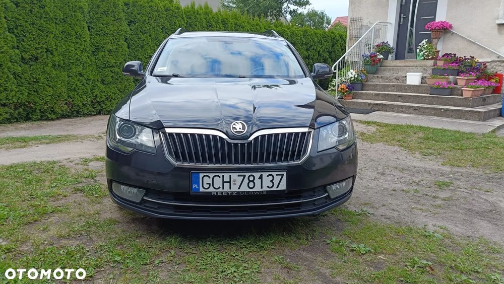 Skoda Superb 2.0 TDI Active DSG - 2