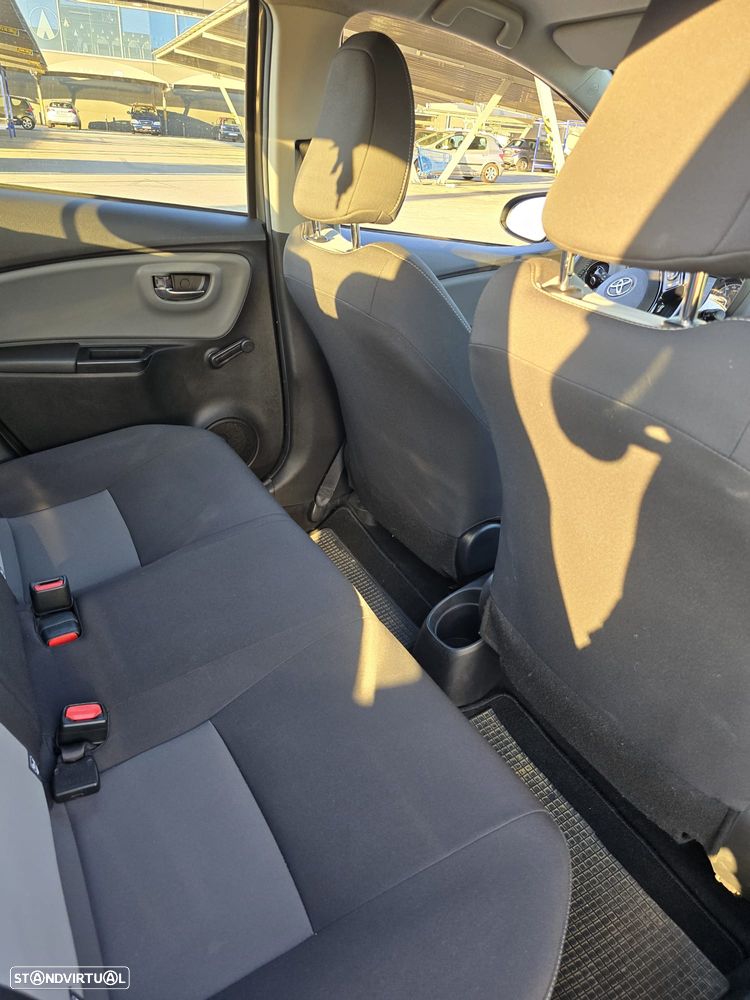 Toyota Yaris - 8