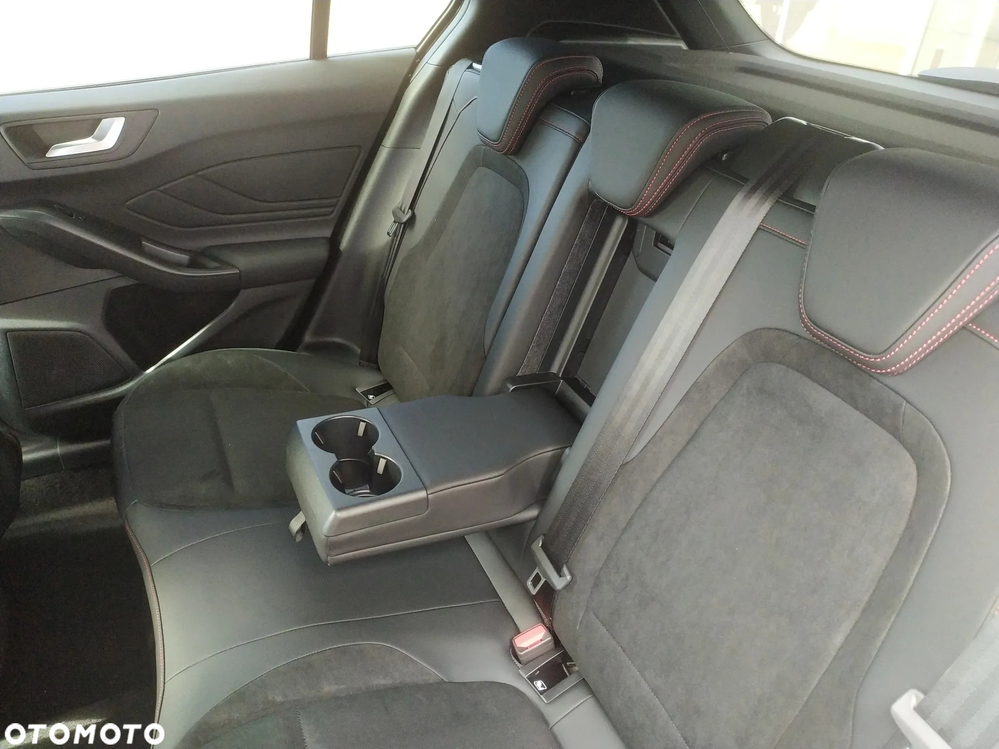 Ford Focus 2.3 EcoBoost ST X - 18