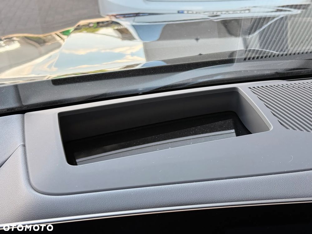 BMW Seria 5 520i - 26