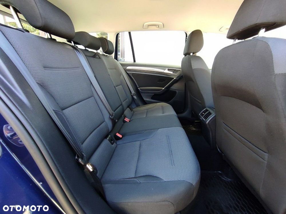 Volkswagen Golf - 15