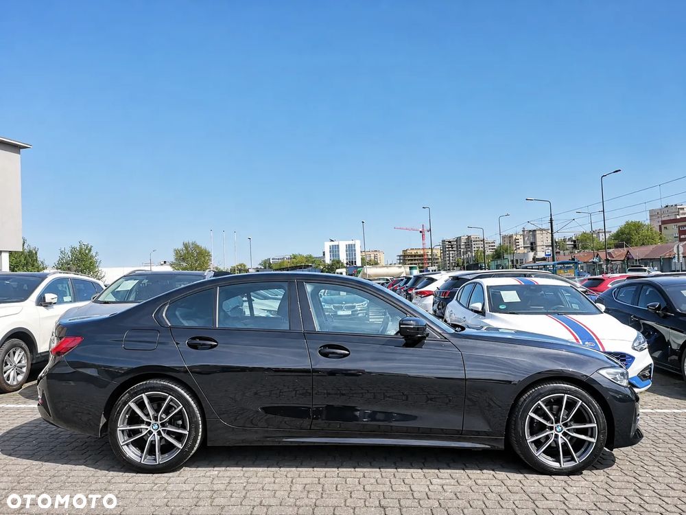BMW Seria 3 318d M Sport - 5