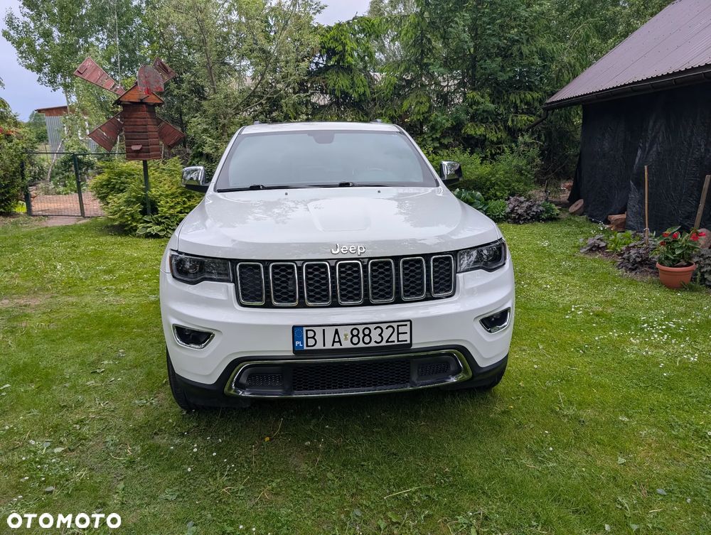 Jeep Grand Cherokee - 18