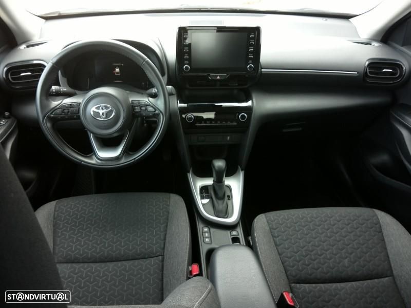 Toyota Yaris Cross 1.5 HDF Comfort Plus - 14