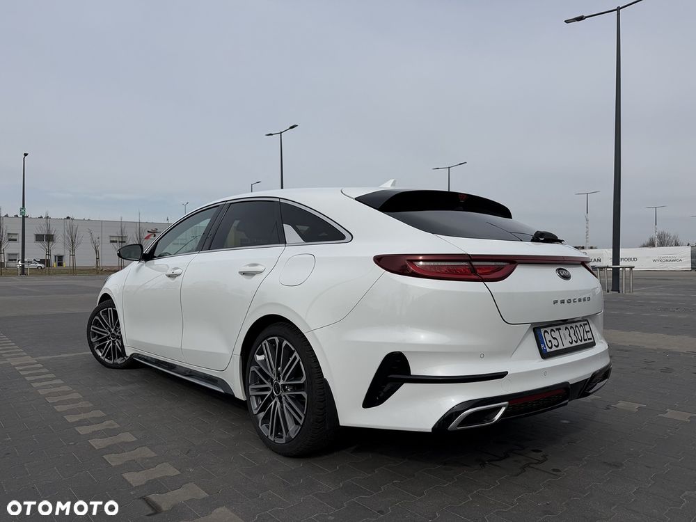 Kia ProCeed - 4