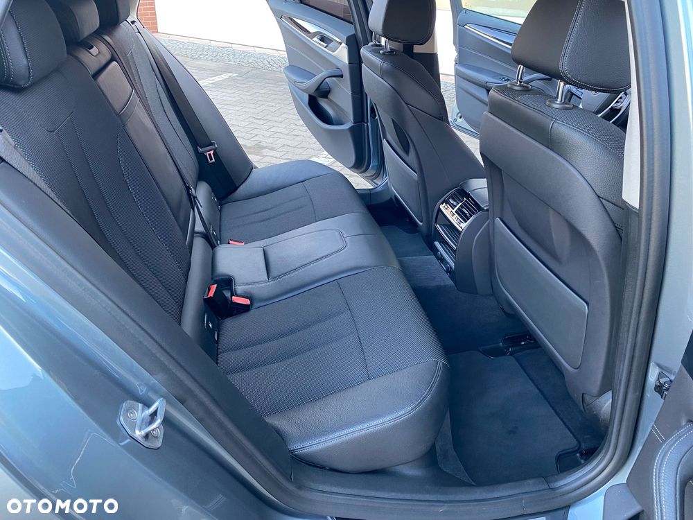 BMW Seria 5 520d xDrive Sport Line - 10