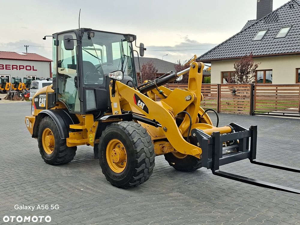 Caterpillar CAT 907H Łyżka+Widły - 6