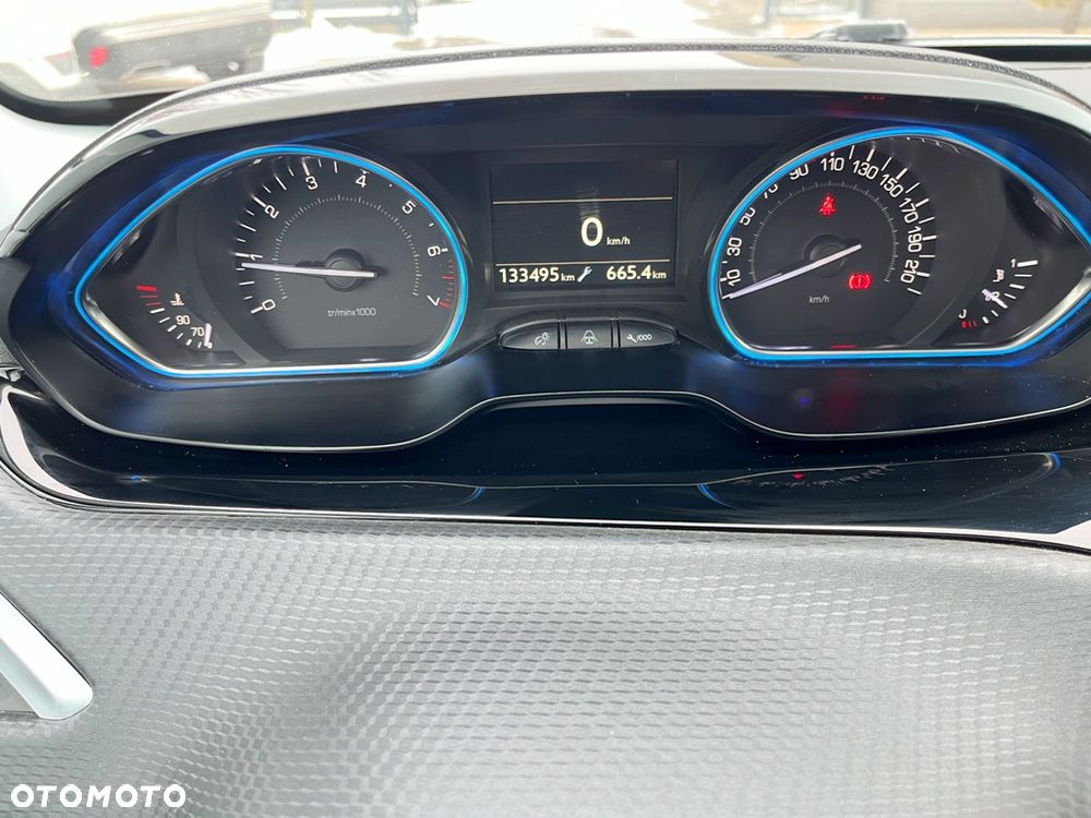 Peugeot 2008 PureTech 110 Stop&Start Crossway - 11