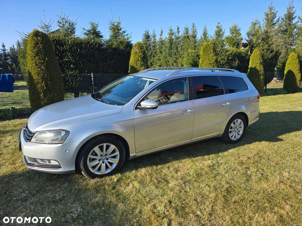 Volkswagen Passat 2.0 TDI BlueMotion Technology Exclusive - 4