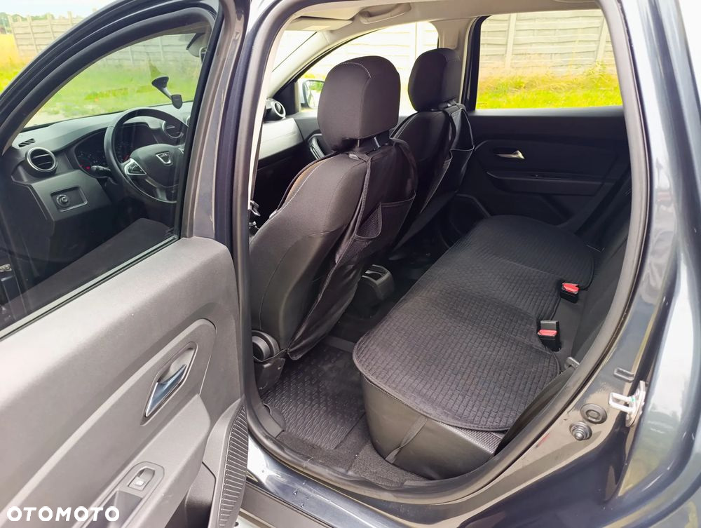 Dacia Duster 1.6 SCe S&S - 11