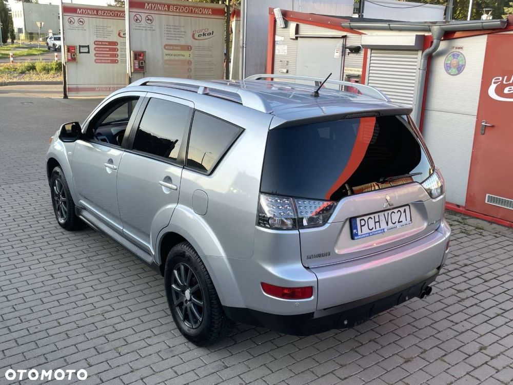 Mitsubishi Outlander - 14
