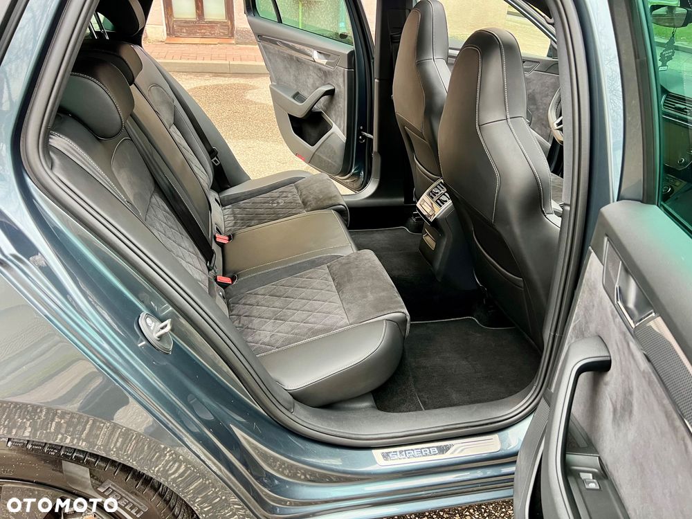 Skoda Superb 2.0 TSI 4x4 DSG Sportline - 12