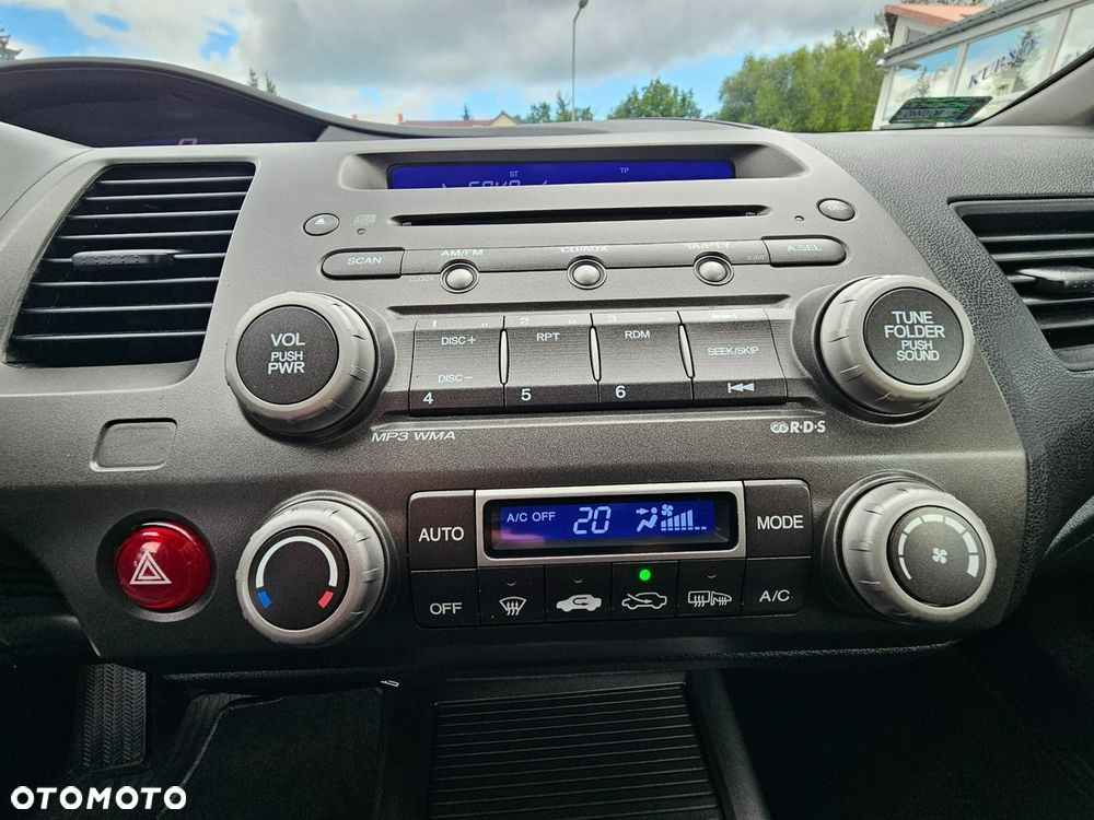 Honda Civic 1.8 Executive - 25