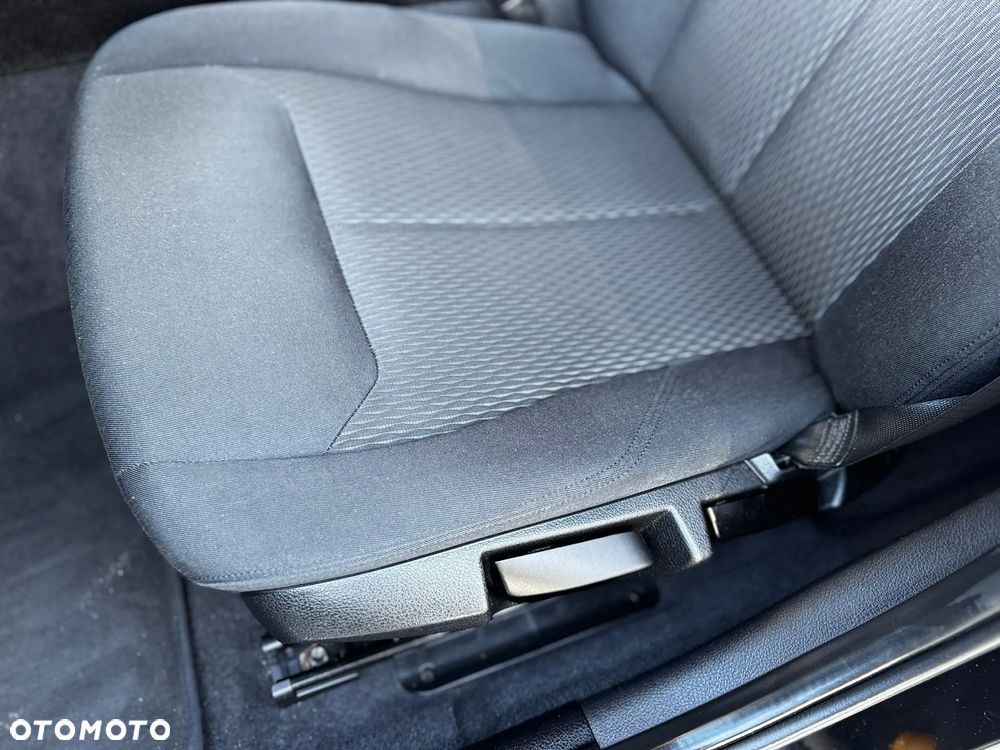 BMW Seria 1 116i Sport Line - 31