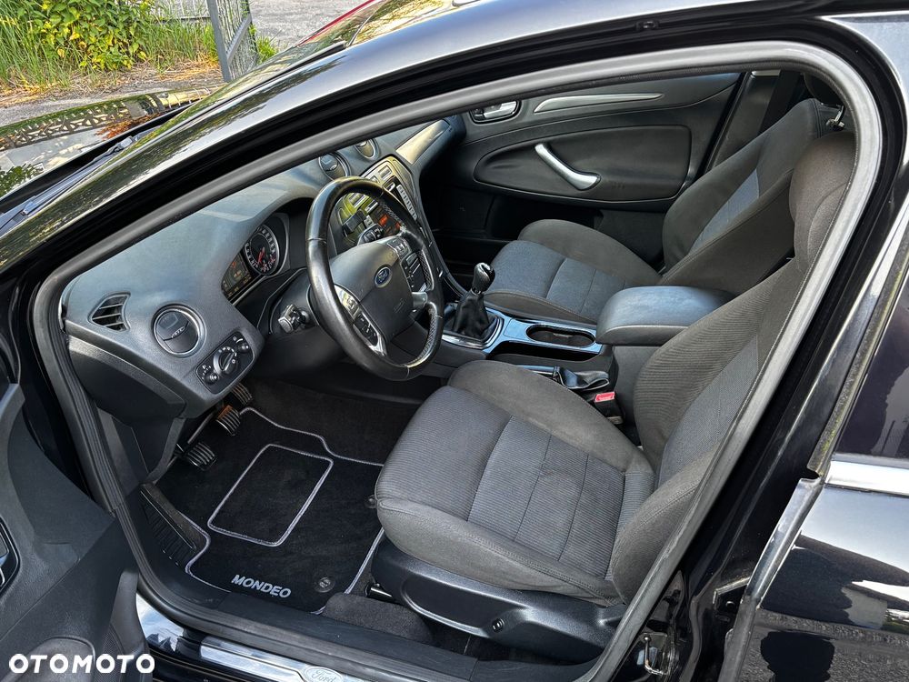 Ford Mondeo 2.0 Titanium - 18