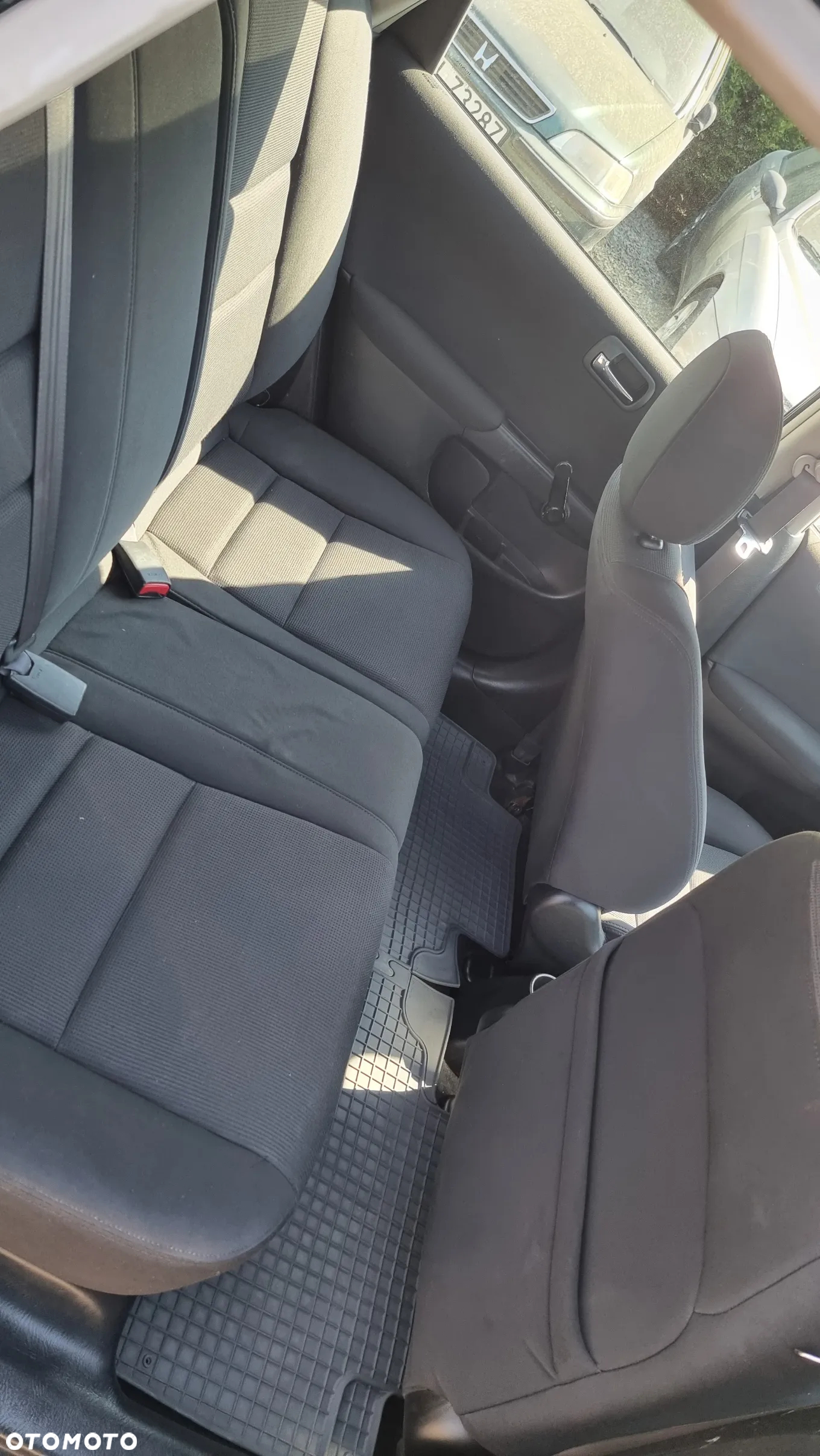 Honda Civic 1.4i S - 12
