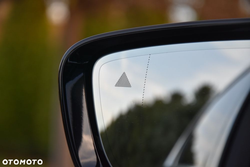 BMW Seria 7 740Ld xDrive sport - 40