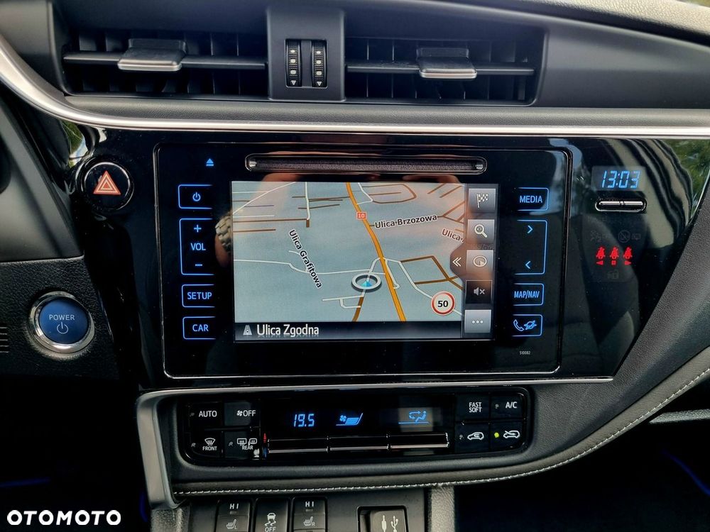 Toyota Auris Hybrid 135 Comfort - 17