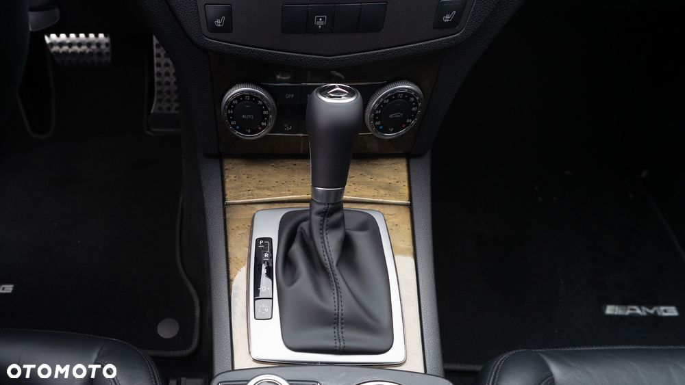 Mercedes-Benz Klasa C 63 AMG 7G-TRONIC Performance Plus SPORT EDITION - 14