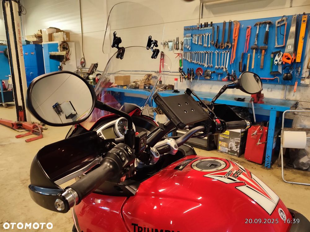 Triumph Tiger - 17