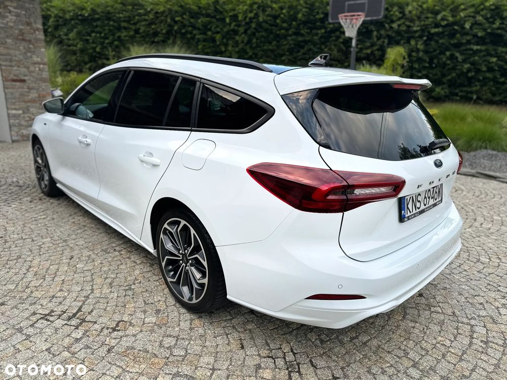 Ford Focus 1.0 EcoBoost Hybrid ST-LINE X - 4