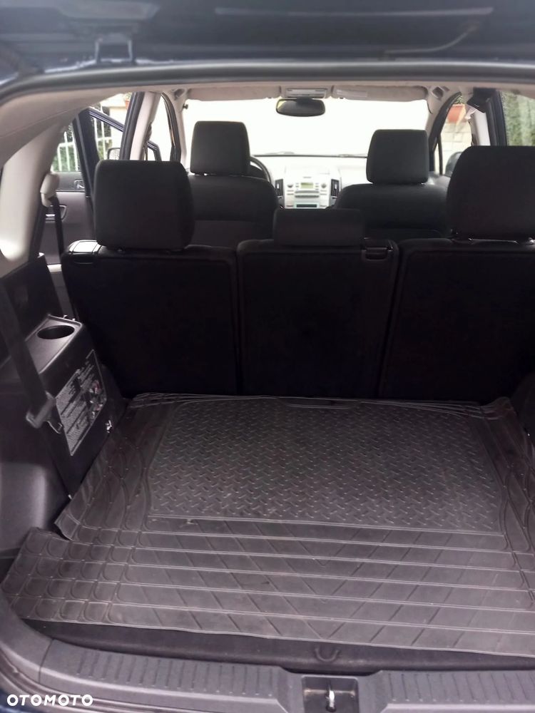 Toyota Corolla Verso - 8