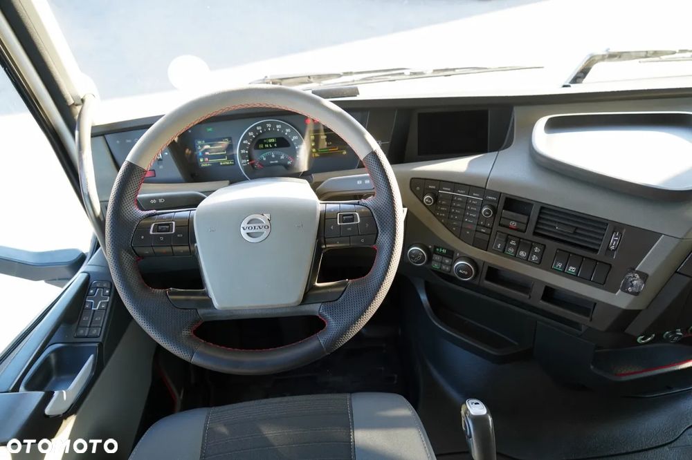 Volvo FH 500 / TANDEM PRZEJAZDOWY 120 M3 / WINDA / KLIMATYZACJA POSTOJOWA / + FRUEHAUF / OŚ PODNOSZONA / SAF / MOCNA PODŁOGA - 29