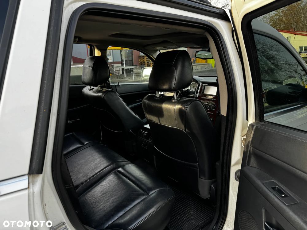 Jeep Grand Cherokee - 13