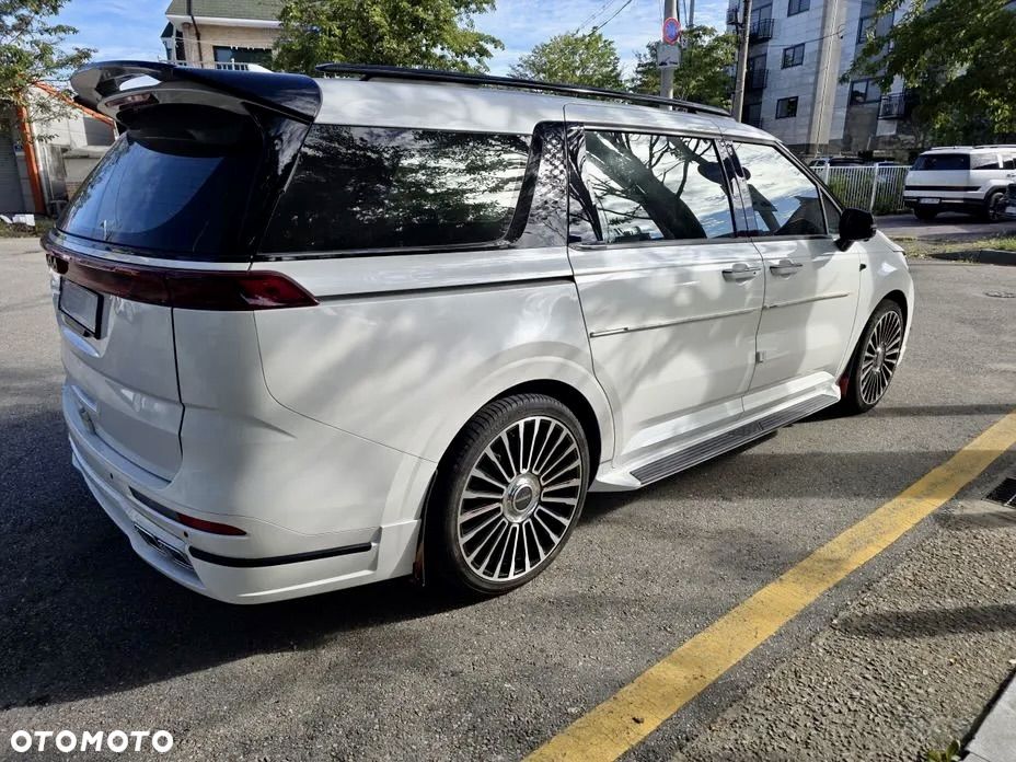 Kia Carnival - 3