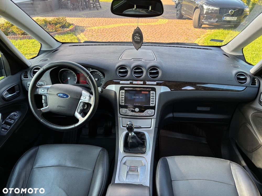 Ford Galaxy 2.0 TDCi Ghia - 11