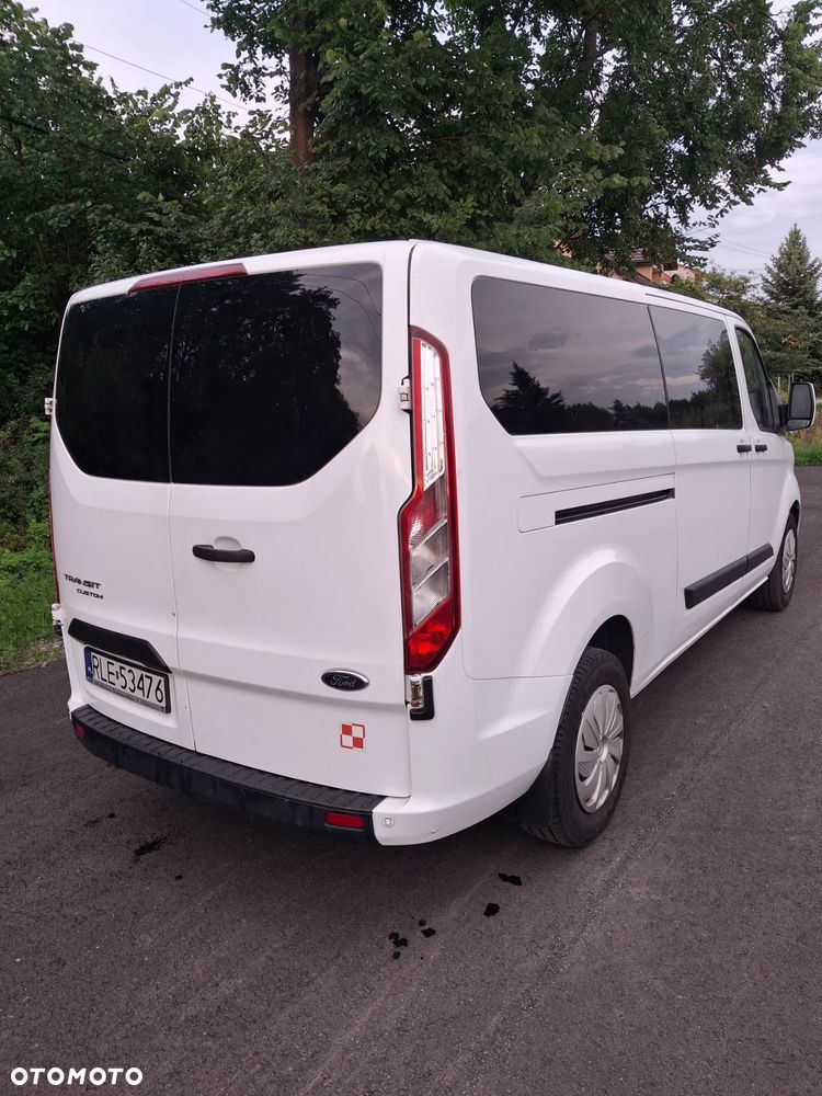 Ford Tourneo Custom - 4