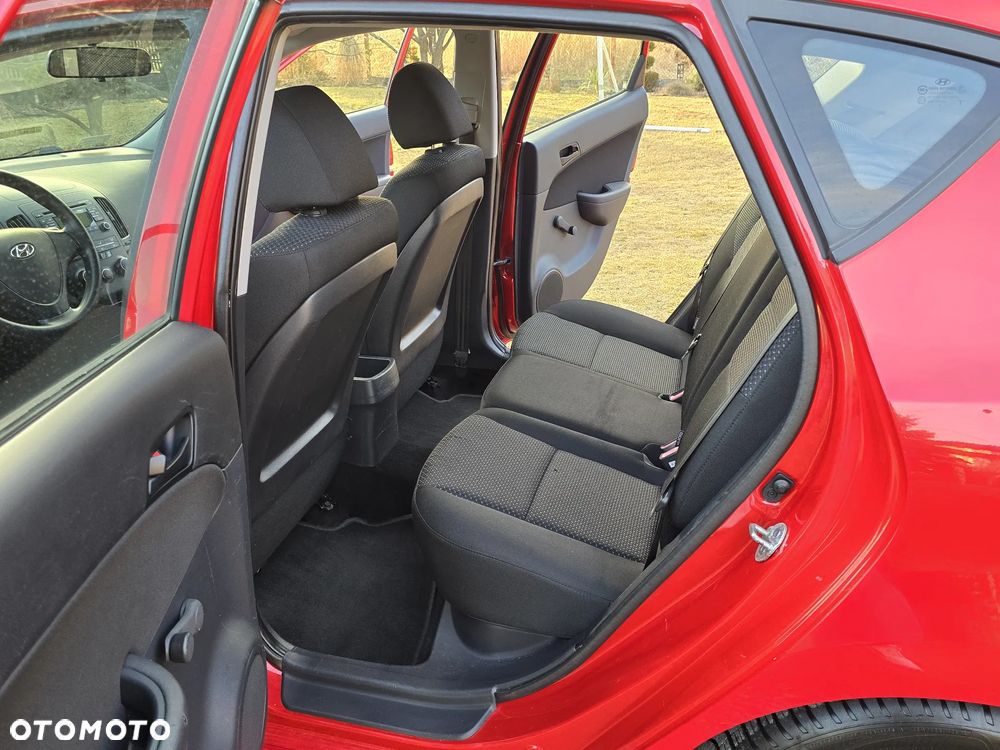 Hyundai i30 1.4 Classic + - 6