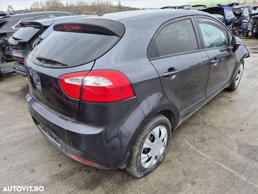 Dezmembram Kia Rio 2012 Benzină 1.4 G4FA Manual 6 trepte - 1