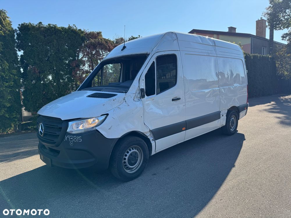 Mercedes-Benz SPRINTER - 24