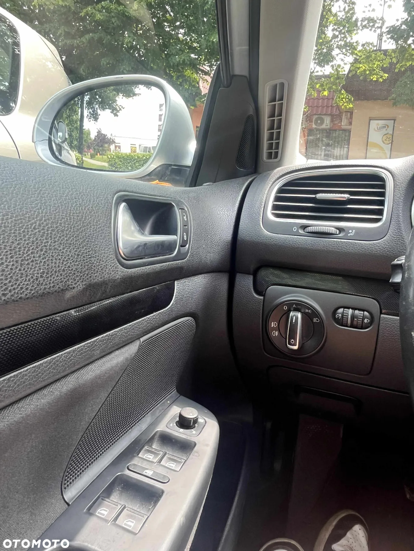 Volkswagen Golf VI 1.6 TDI Highline - 4